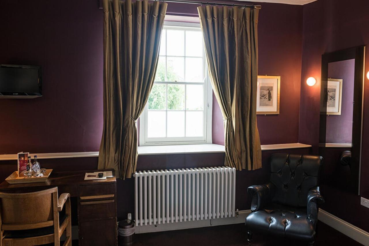 The Castle Inn Bradford-On-Avon Extérieur photo