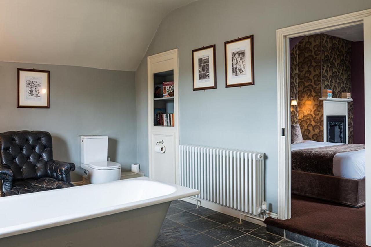 The Castle Inn Bradford-On-Avon Extérieur photo