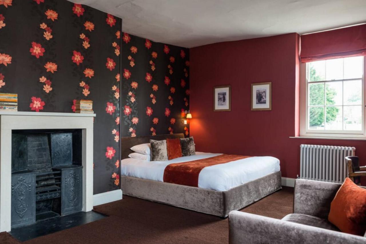 The Castle Inn Bradford-On-Avon Extérieur photo