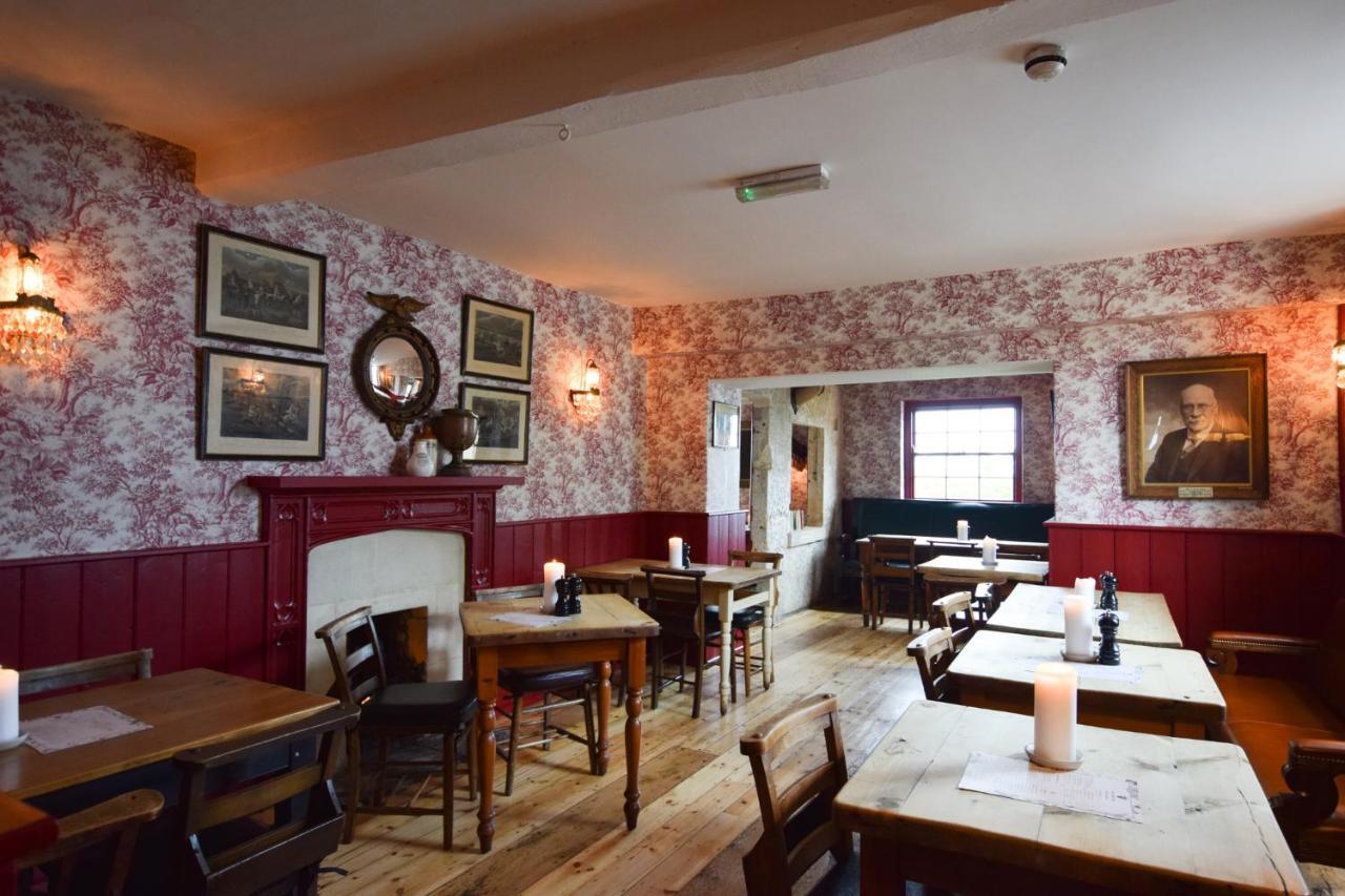 The Castle Inn Bradford-On-Avon Extérieur photo